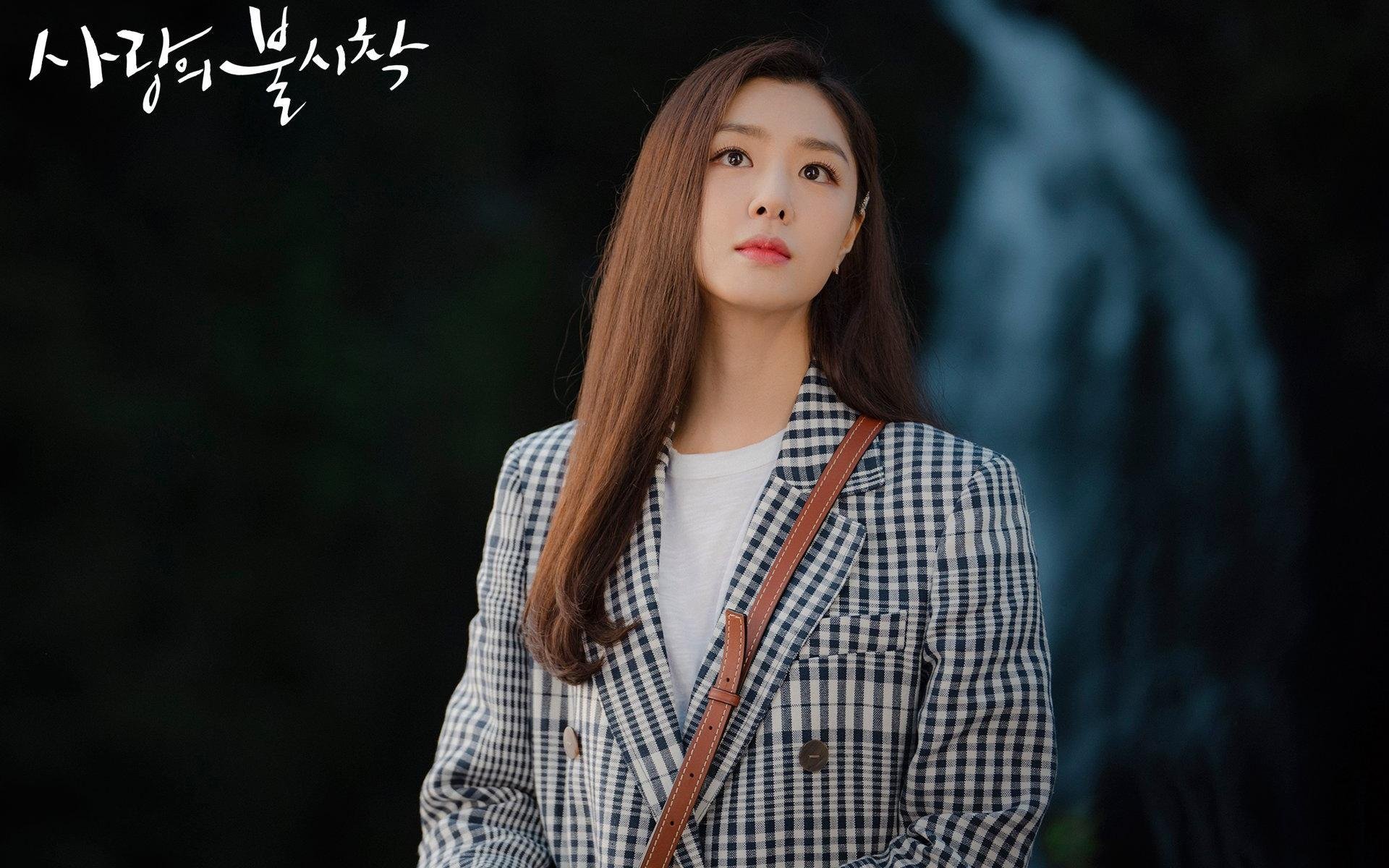 开云体育官网app-福特:随着比赛经验的积累,逐渐成全黑队必不可少的球员,福特黑武士汽车图片